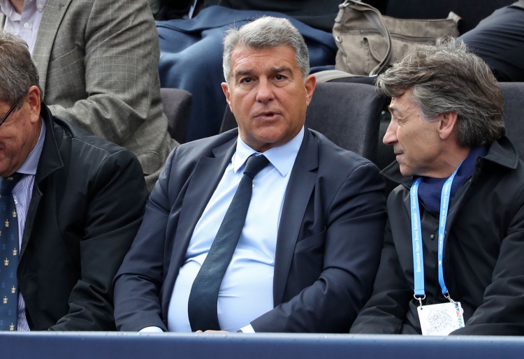 星空体育APP-拉波尔塔：哈维和阿莱曼尼被人利用了 将巴萨交给丰特会导致破产